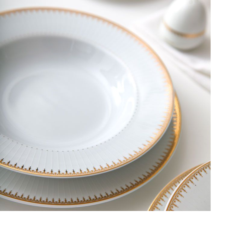 سرویس چینی زرین طرح سپیدار 28 پارچه