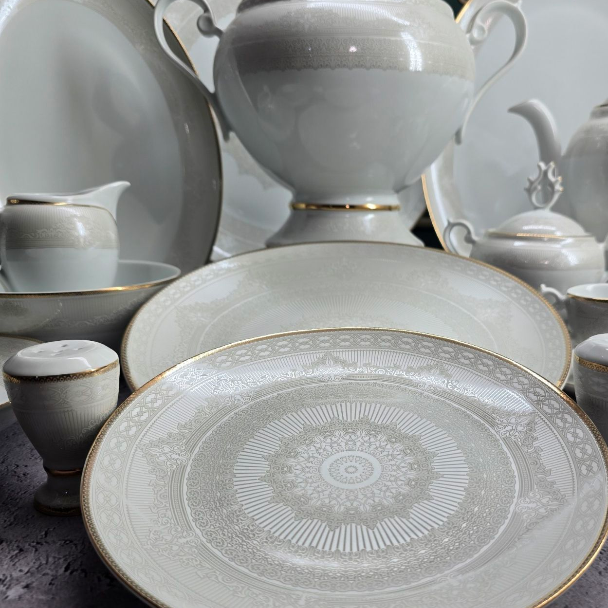 سرویس چینی 103 پارچه لورین طرح نوژان