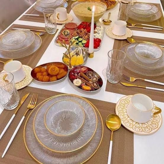 سرویس33 پارچه سولو لب طلایی