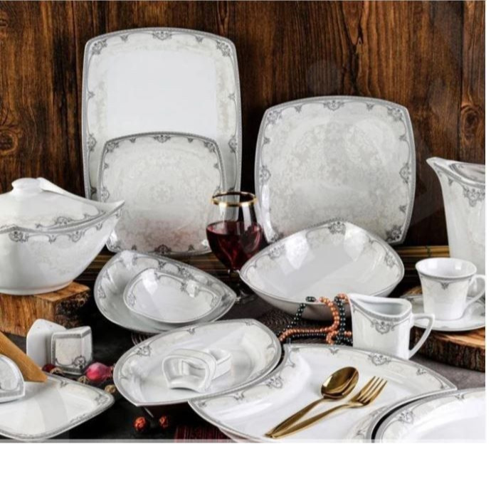 چینی پردیس طرح دلوین نقره ای 105 پارچه